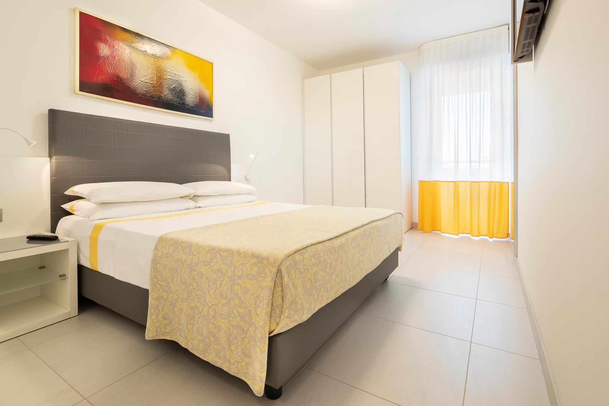 Serenissima Aparthotel 3*
