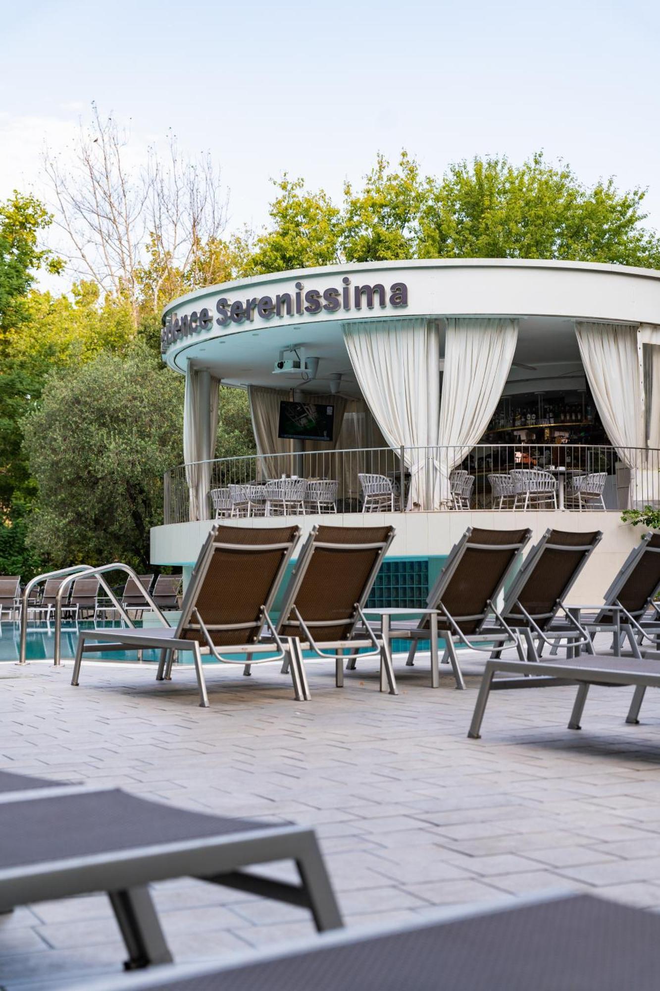 Aparthotel Serenissima 3*