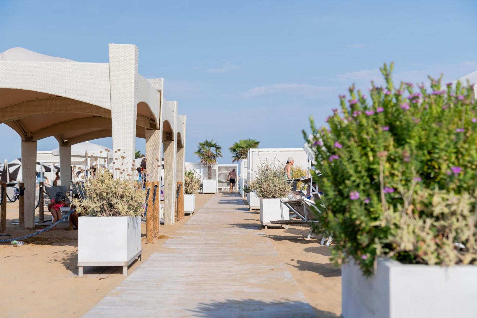 Serenissima Aparthotel
