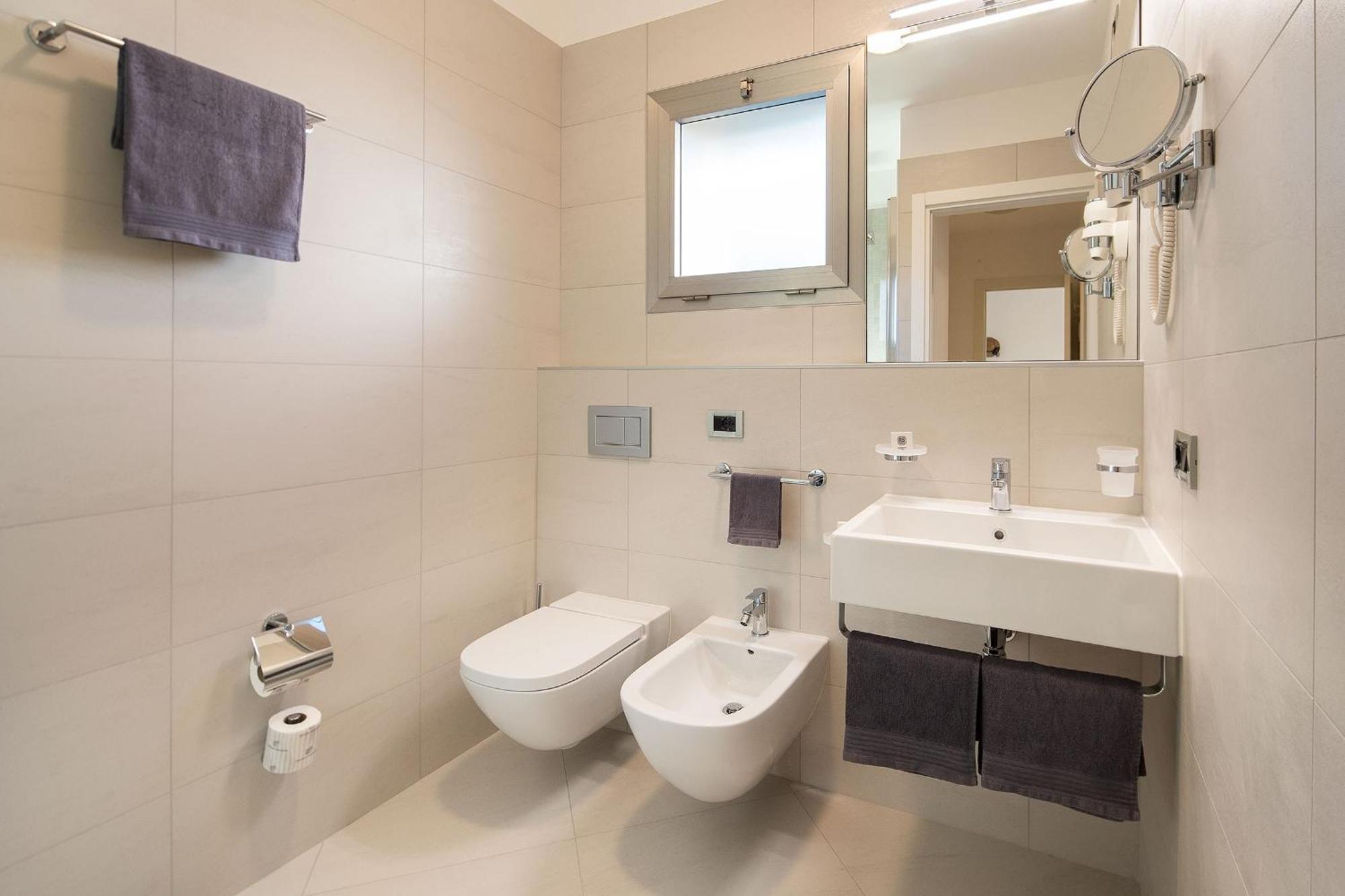 Serenissima Aparthotel 3*